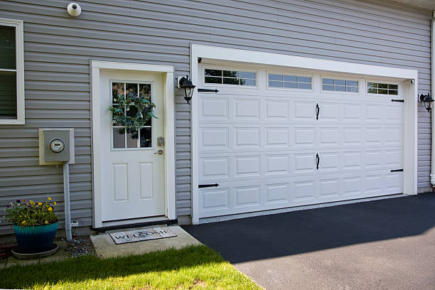 24/7 Emergency Garage Door Panel Replacement experts in Yukon, OK